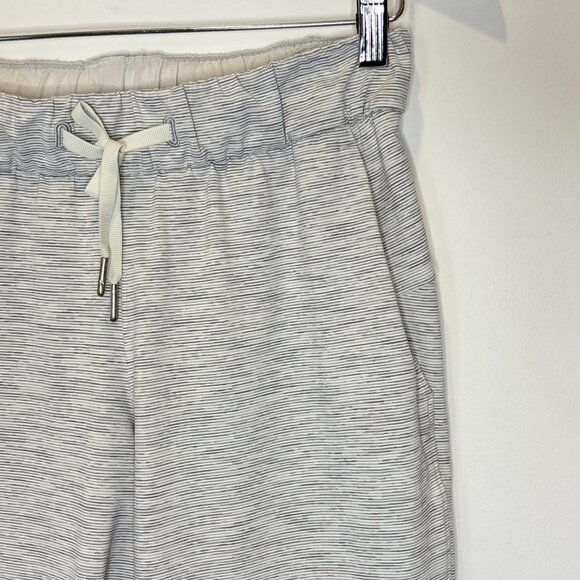 Lululemon Size 4 On the Fly Striped Cropped Pants We are from Space Ice Gray C67 - Picture 3 of 16